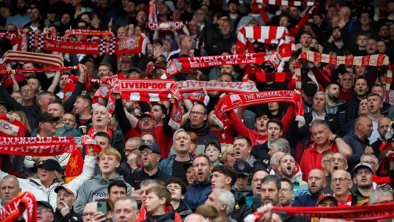 fenove na liverpul v stadiona